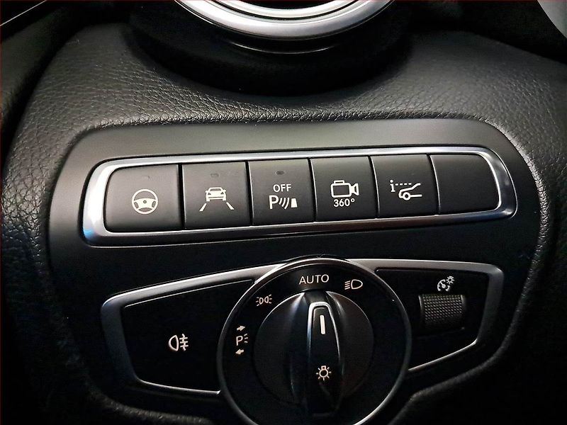 Mercedes-Benz GLC (2018) 250 d - fotka 24 z 27
