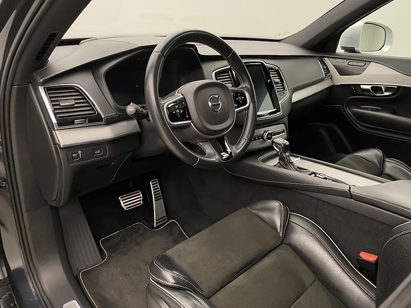 Volvo XC90 D5 AWD R-DESIGN AUT CZ - fotka 4 z 47