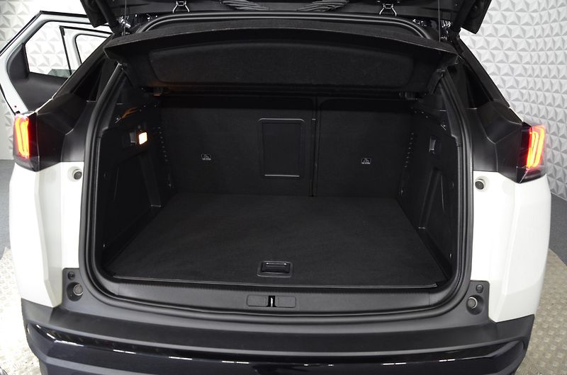 Peugeot 3008 (2023) PHEV 300 GT AWD AT - fotka 20 z 22