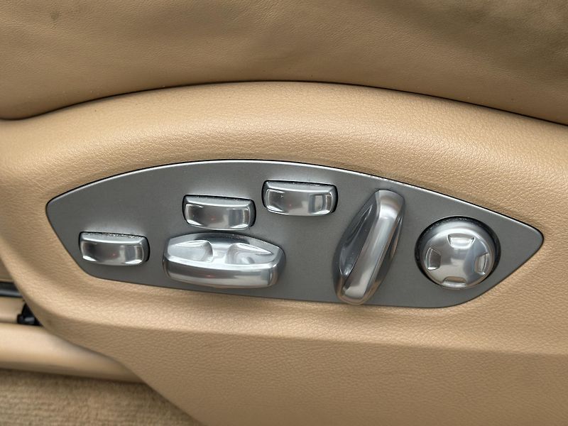 Porsche Cayenne (2016) Porsche Cayenne 2016 - fotka 14 z 19