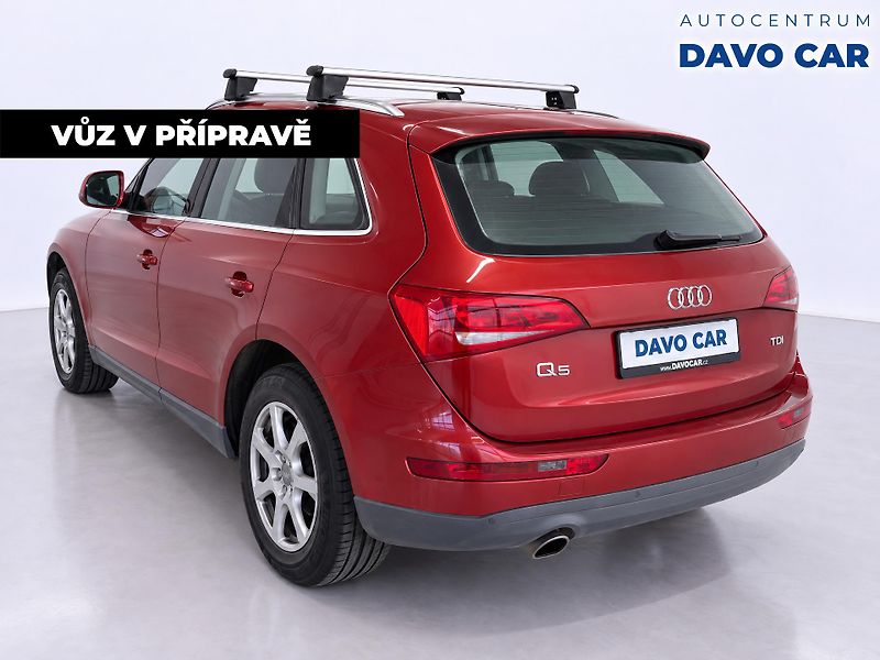 Audi Q5 2.0 TDI 105kW Aut.klima 1.Maj - fotka 4 z 12