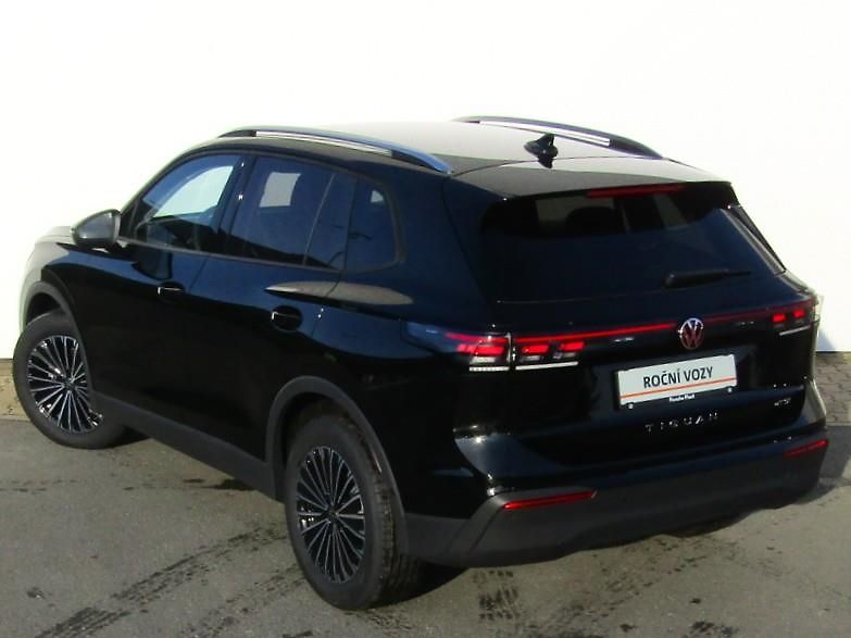 Volkswagen Tiguan (2025) People 1,5 eTSI 110 kW mHEV - fotka 14 z 30