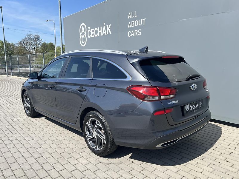 Hyundai i30 (2020) - fotka 44 z 44