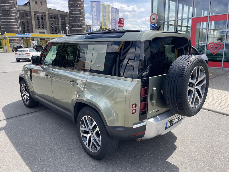 Land Rover Defender (2022) D 300 SE AWD  - fotka 3 z 19