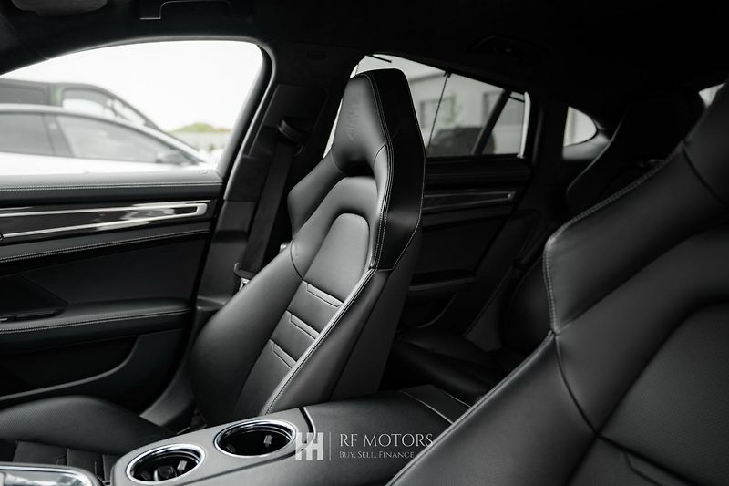 Porsche Panamera (2020) Turbo S E-Hybrid - fotka 27 z 55