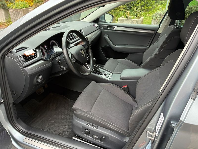 Škoda Superb 2.0 TDI 4x4 STYLE 140 kW DSG - fotka 10 z 40