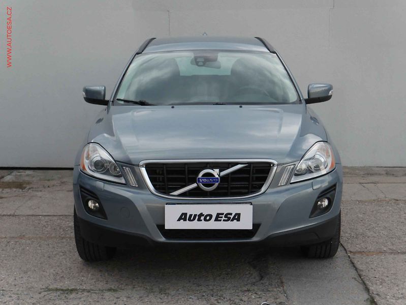 Volvo XC60 (2009) 2.4D AWD, AT, park.čidla - fotka 2 z 15