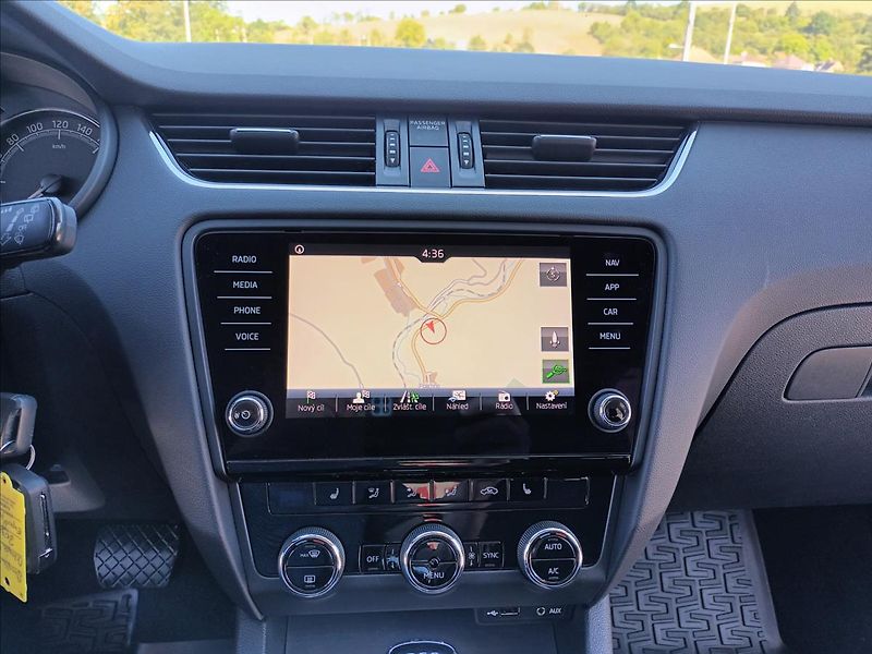 Škoda Octavia 1,4 TSI,110KW,AT,NAVI,SERVIS - fotka 32 z 43