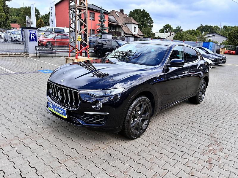 Maserati Levante 2.0l 243kW GT Hybrid 4x4       - fotka 3 z 41