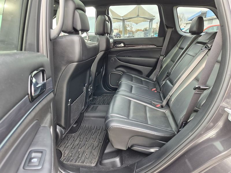 Jeep Grand Cherokee 3.0 CRD 4WD Overland - fotka 6 z 25