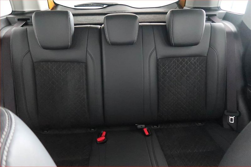 Suzuki Vitara (2024) Elegance 1.4 BoosterJet - fotka 10 z 19