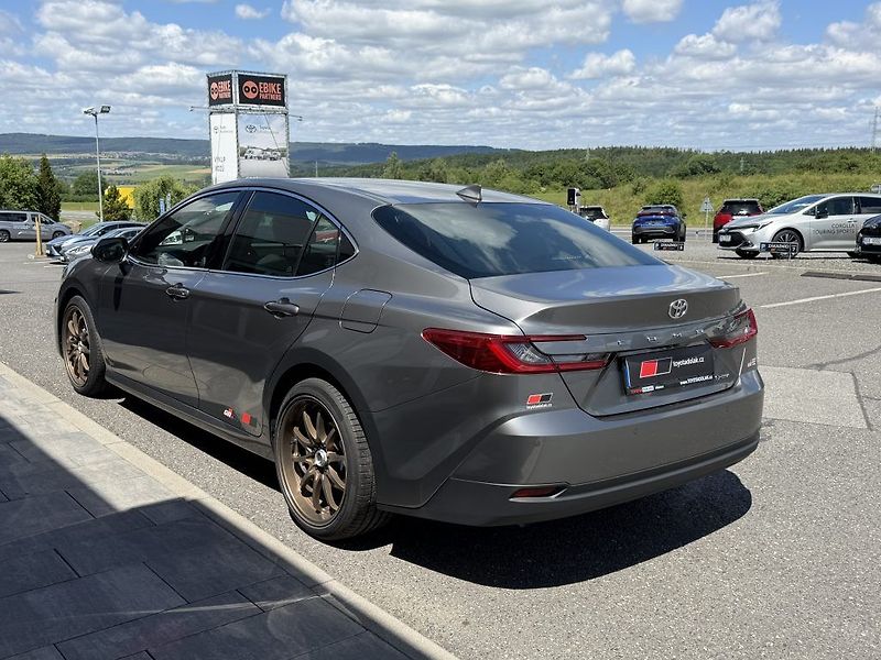 Toyota Camry 2.5 TNGA HEV, Executive - fotka 7 z 23