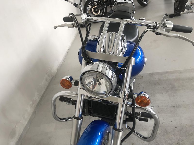 Kawasaki VN 900 Custom - fotka 15 z 19