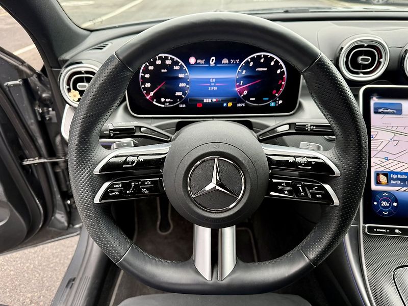 Mercedes-Benz Třídy C (2024) 300 4MATIC - fotka 24 z 41