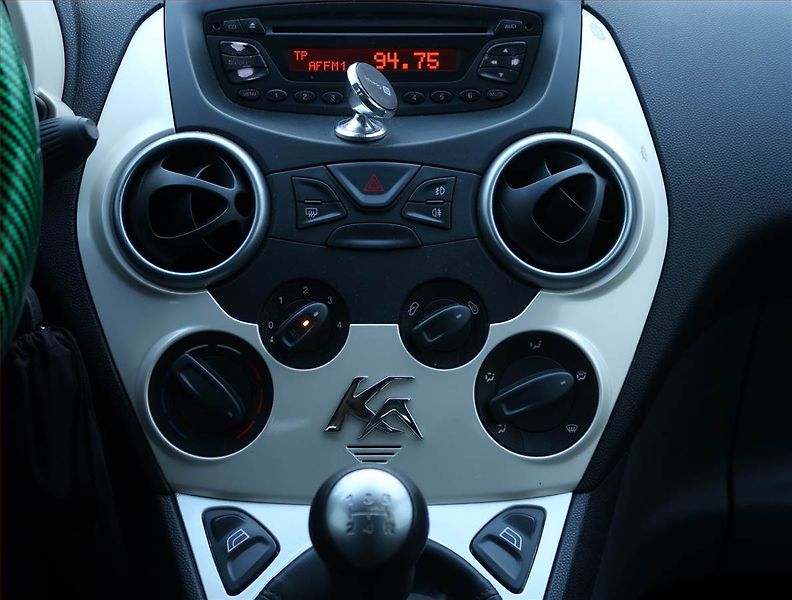Ford Ka (2010) 1.2 i, po STK, rezervace - fotka 12 z 15