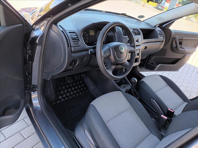 Škoda Fabia 1,4 16V,63KW,KLIMA,PO SERVISU - fotka 17 z 31