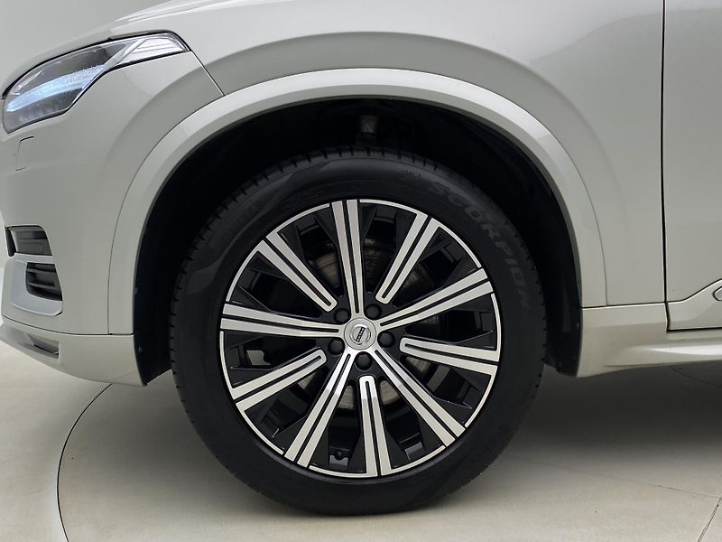 Volvo XC90 B5 AWD INSCRIPTION REZERVACE - fotka 35 z 54