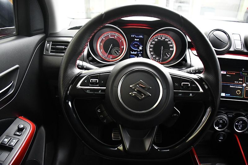 Suzuki Swift SPORT 1.4i BoosterJet 2xALU  - fotka 22 z 37