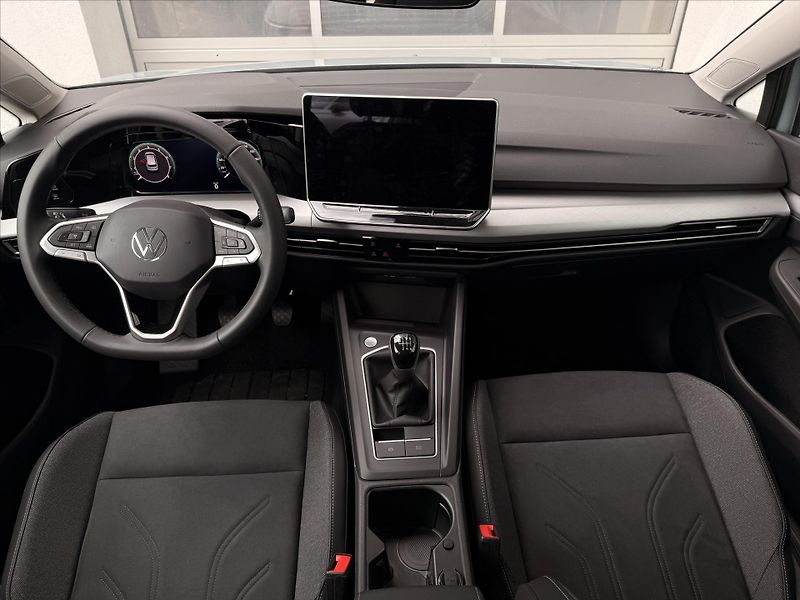 Volkswagen Golf (2025) 1,5 TSI 6G  People - fotka 13 z 16