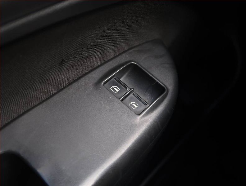 Škoda Octavia (2011) 1.6, ČR,1.maj, Serv.kniha - fotka 14 z 15