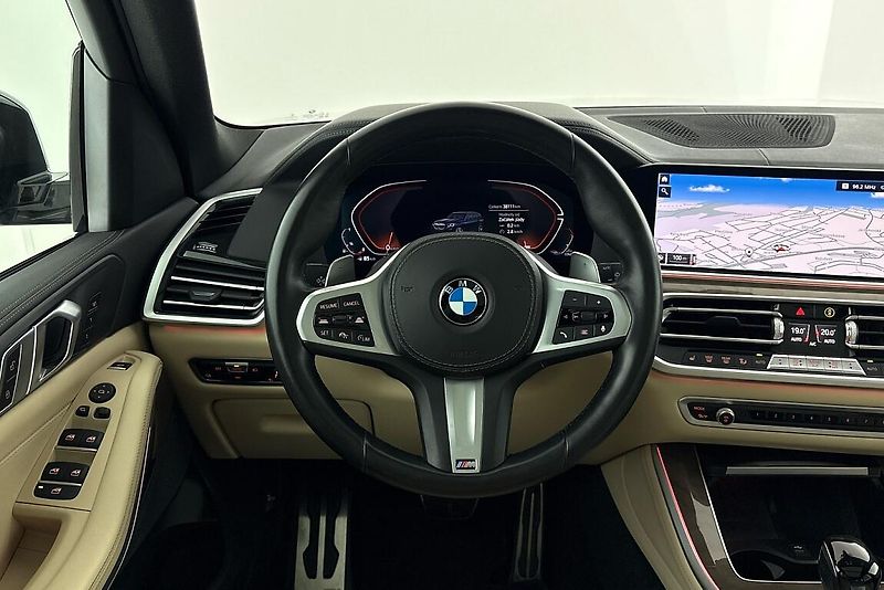 BMW X5 xDrive40i - fotka 24 z 29