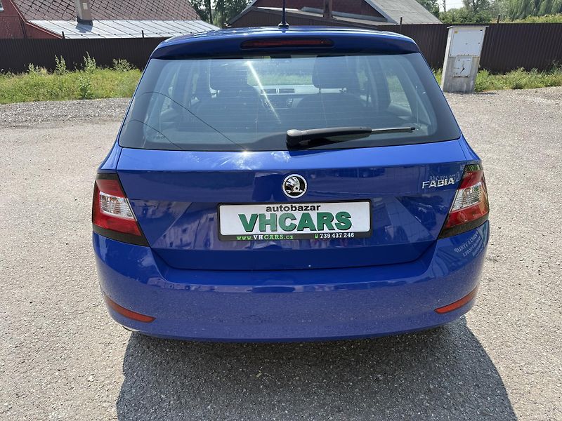Škoda Fabia 1,0i 70kW  Klimatizace - fotka 6 z 19