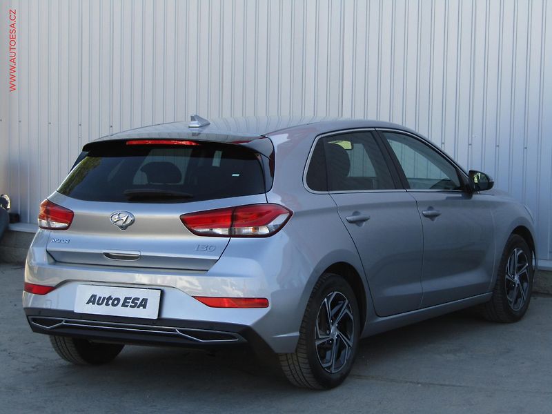 Hyundai i30 (2021) 1.0T-GDI, ČR, Smart, LED - fotka 4 z 20