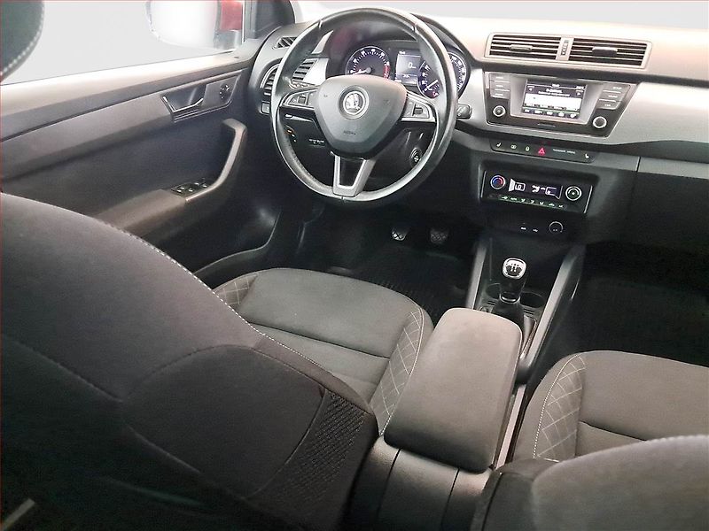 Škoda Fabia (2017) Style 1.2 TSI, Serv.kniha - fotka 7 z 18