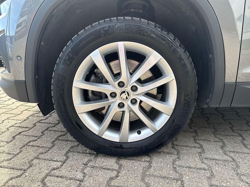 Škoda Kodiaq (2023) 2.0 TSI 4x4 DSG Style Plus - fotka 32 z 36