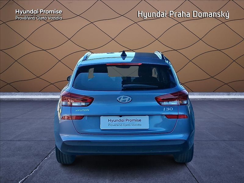 Hyundai i30 1,5   1,5i,SMART CLIMATE - fotka 5 z 9