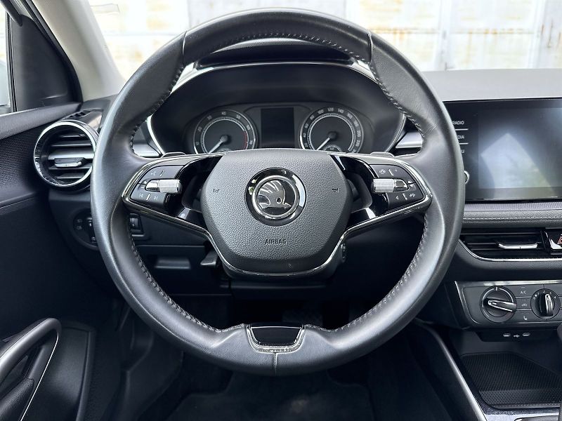 Škoda Fabia (2022) 1.0 TSI DSG Style - fotka 19 z 29
