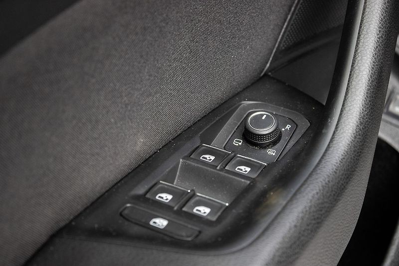 Volkswagen Passat - fotka 12 z 21