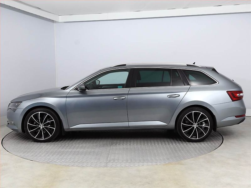 Škoda Superb (2016) Style 2.0 TDI, Automat, Kůže - fotka 3 z 19