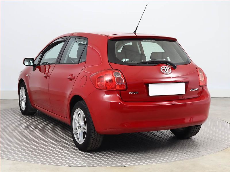 Toyota Auris (2008) 1.6 Dual VVT-i - fotka 4 z 12