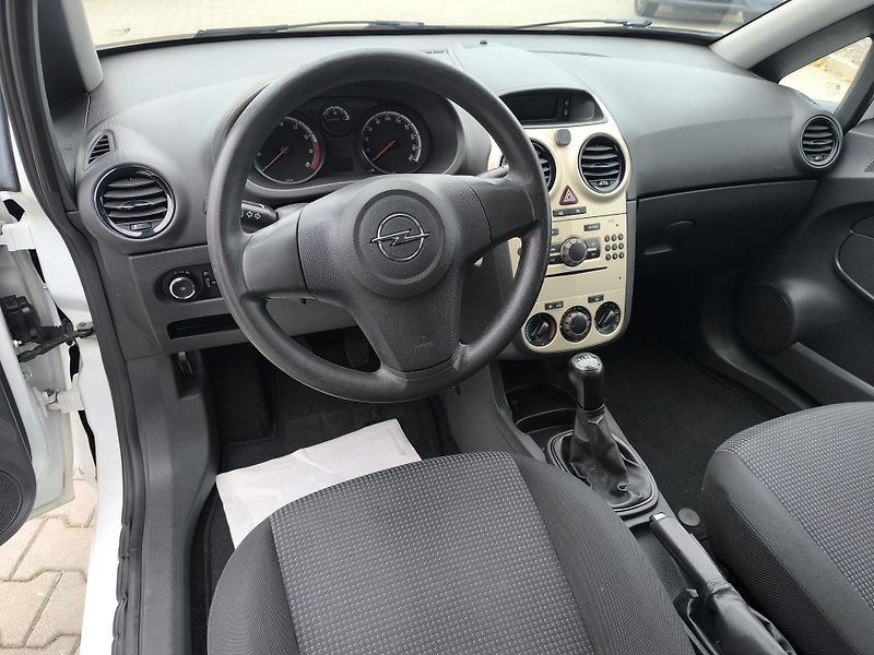 Opel Corsa (2010) 1.2 SERVISKA.1MAJ - fotka 17 z 27