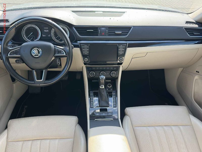 Škoda Superb (2016) 2.0TSi 4x4, ČR, DSG, bixen - fotka 8 z 26