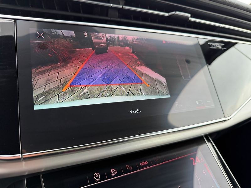 Audi Q7 S-Line  210kW Matrix - fotka 18 z 25