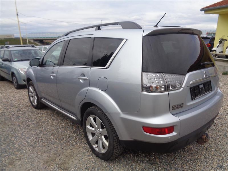 Mitsubishi Outlander 2,2 - fotka 4 z 14