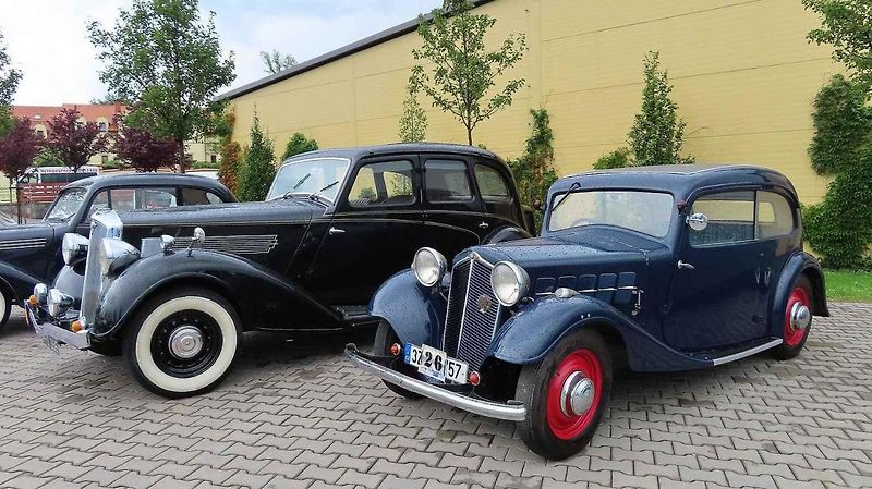 Pálavský Oldtimer přilákal na Břeclavsko desítky elegantnch veteránů.