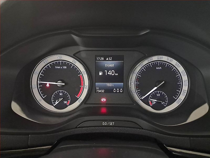 Škoda Karoq (2018) Style 1.0 TSI, Navi, Tempomat - fotka 11 z 17