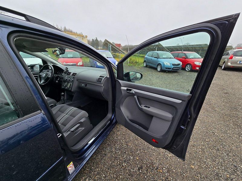 Volkswagen Touran (2013) 1.2 TSI 77KW - fotka 20 z 22