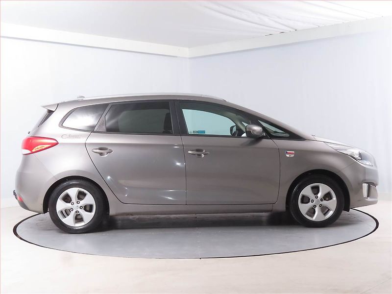 Kia Carens (2014) 1.6 GDI, Tempomat - fotka 6 z 16