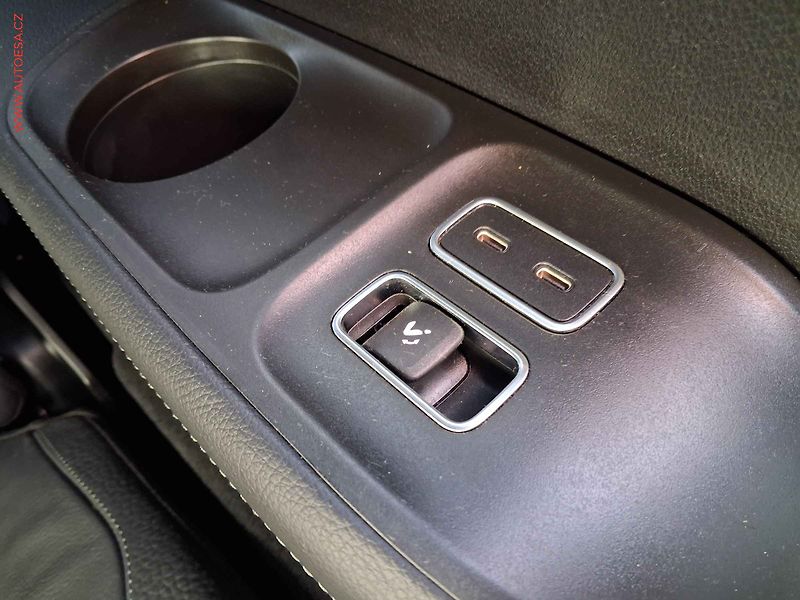 Mercedes-Benz GLS (2024) 3.0d 450d 4Matic, TZ, 360 - fotka 18 z 44