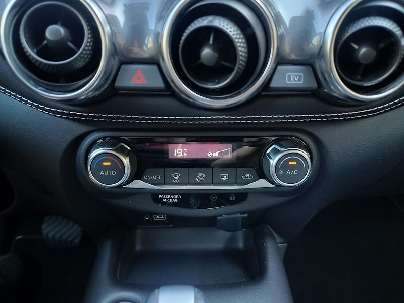 Nissan Juke 1.6 Hybrid - fotka 17 z 29