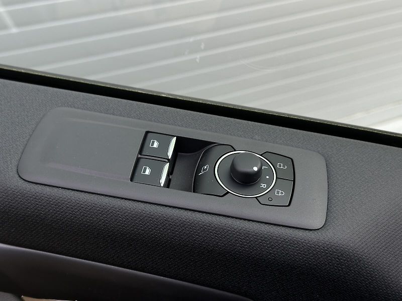 Ford Tourneo Custom - fotka 16 z 51