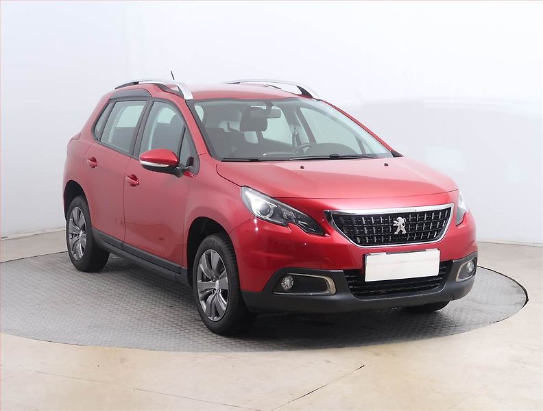Peugeot 2008 (2018) 1.2 PureTech, Tempomat - fotografie inzerátu