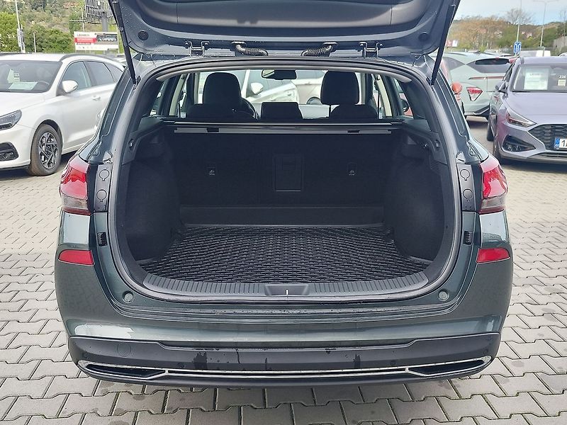 Hyundai i30 1.0 T-GDI/88kW Smart Navi DCT - fotka 9 z 33