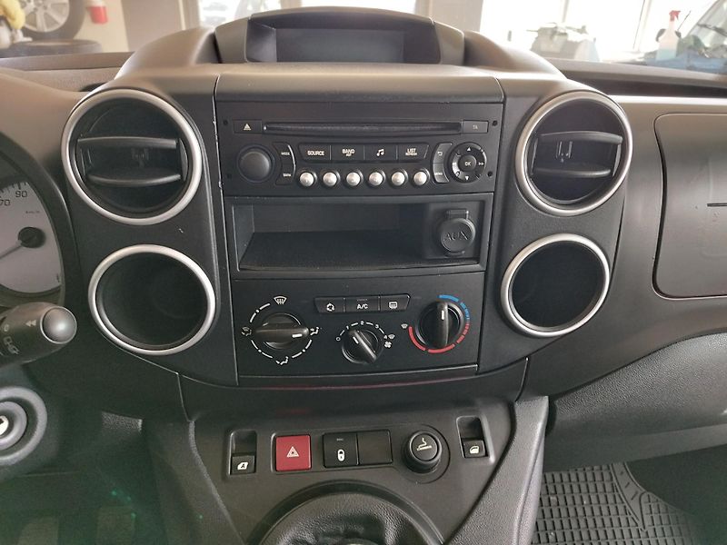 Citroën Berlingo (2014) 1,6i,88KW,LED,KLIMA,SERVISKA - fotka 18 z 26
