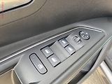 Peugeot 3008 (2021) 1.5 HDi, 2.maj,ČR, Allure - náhled 13