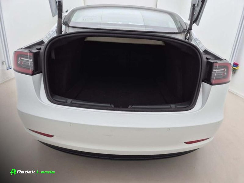 Tesla Model 3 (2022) FSD, AMD Ryzen, AWD - fotka 9 z 13